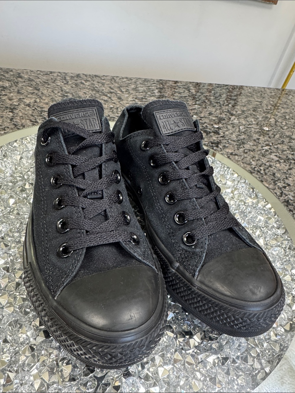 Converse Black on black Low Top Canvas Sneakers EUC 7.5